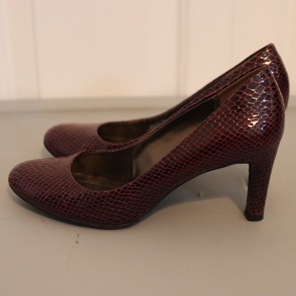 Bandolino Bolantana faux snake skin shoe size 6M - Picture 3 of 14